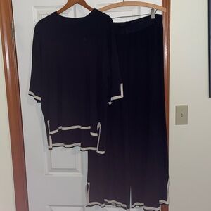 Brand New Women’s Black Matching Set- size Large